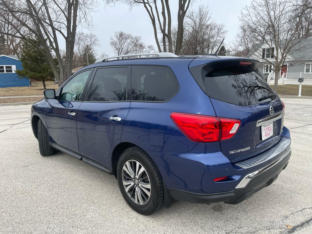 Nissan Pathfinder FWD SL 2017