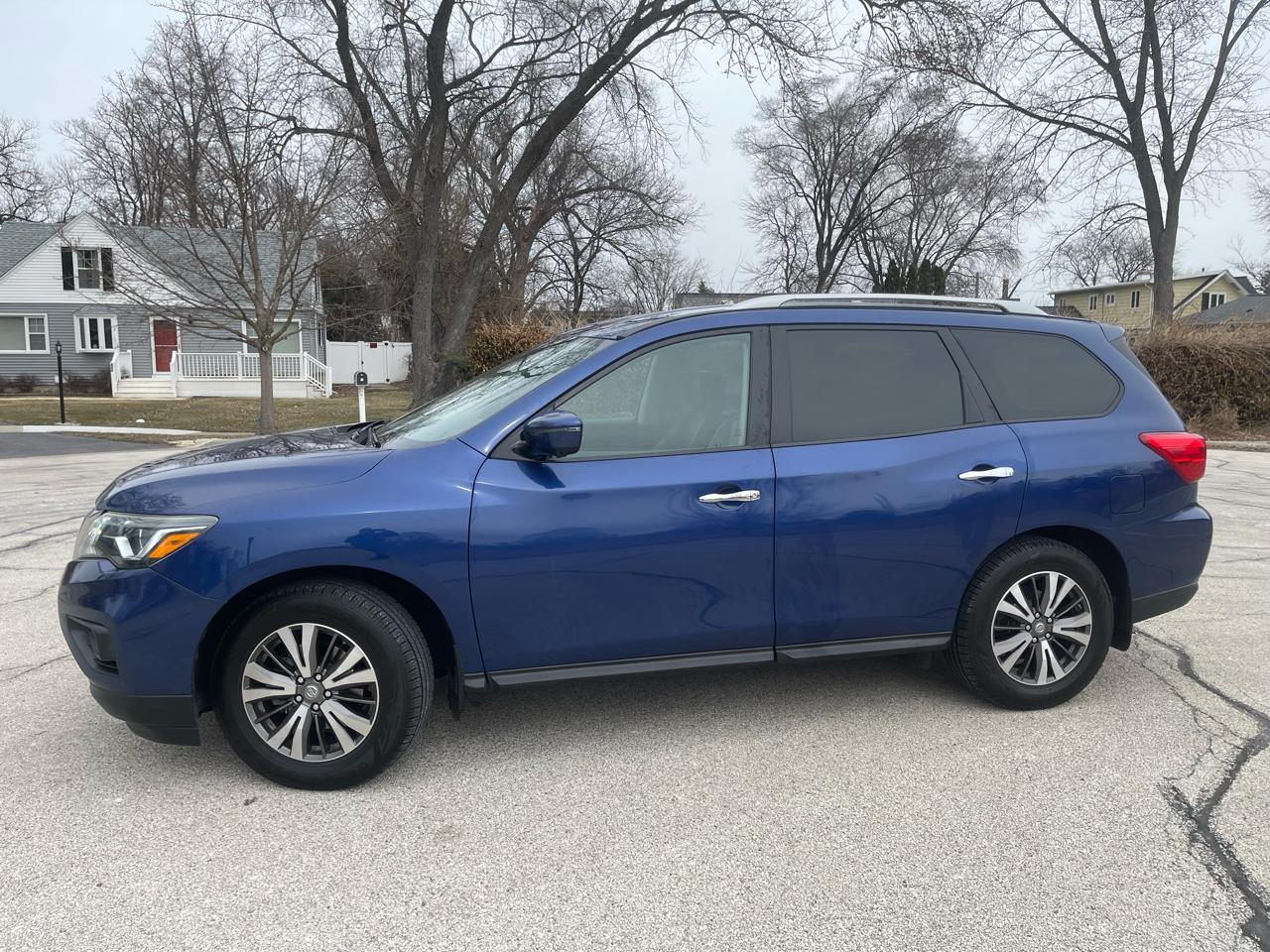 Nissan Pathfinder FWD SL 2017