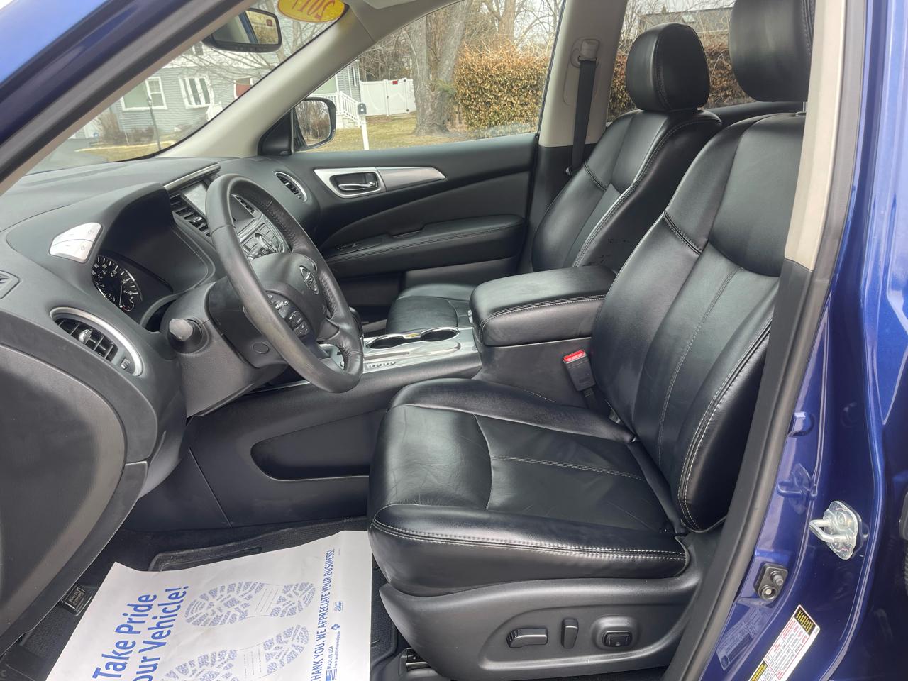 Nissan Pathfinder FWD SL 2017