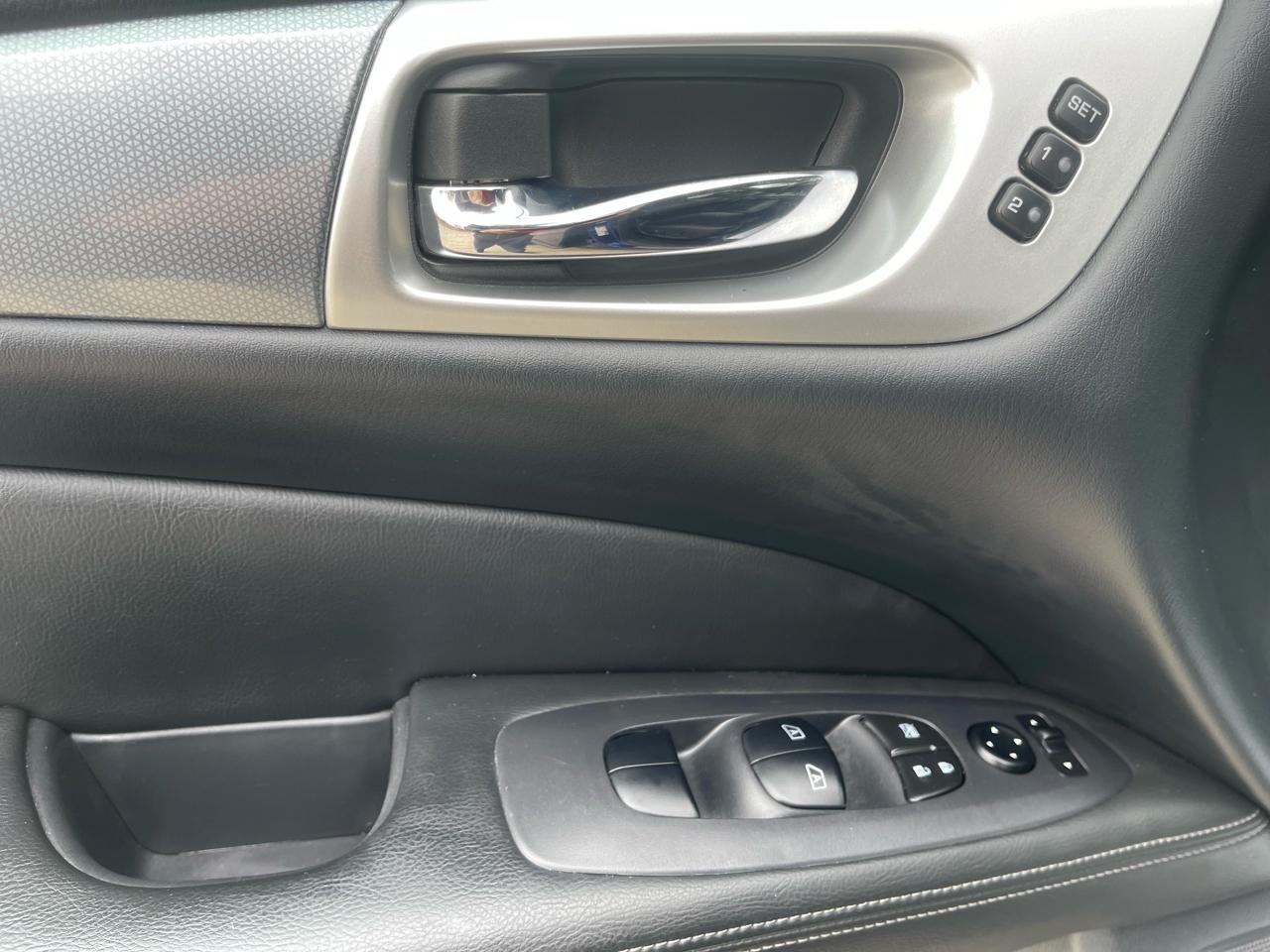 Nissan Pathfinder FWD SL 2017