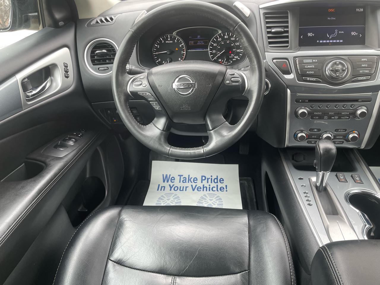 Nissan Pathfinder FWD SL 2017