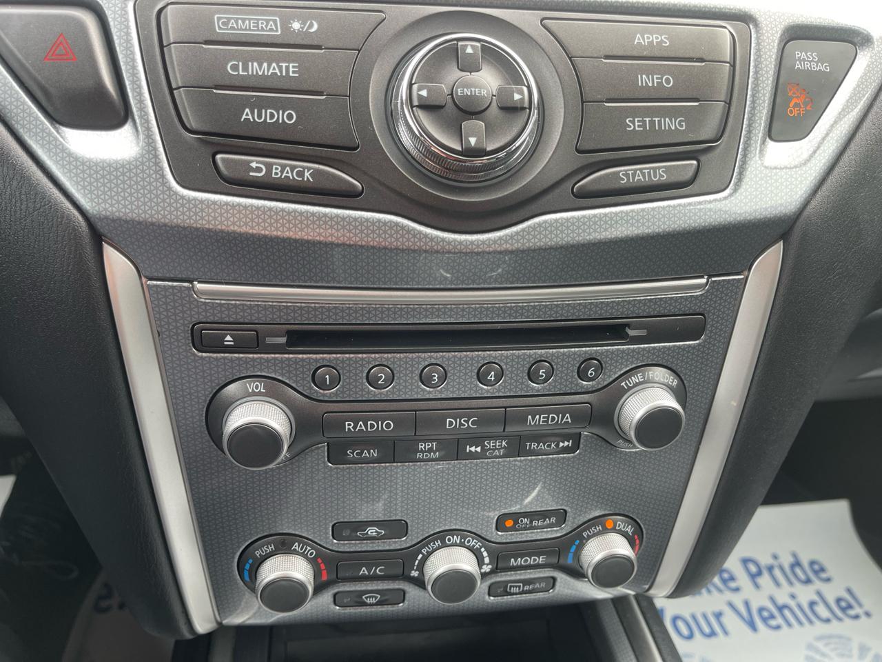 Nissan Pathfinder FWD SL 2017