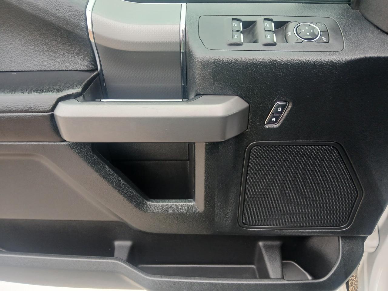 Ford F-150 4WD SuperCrew 145" XLT 2016