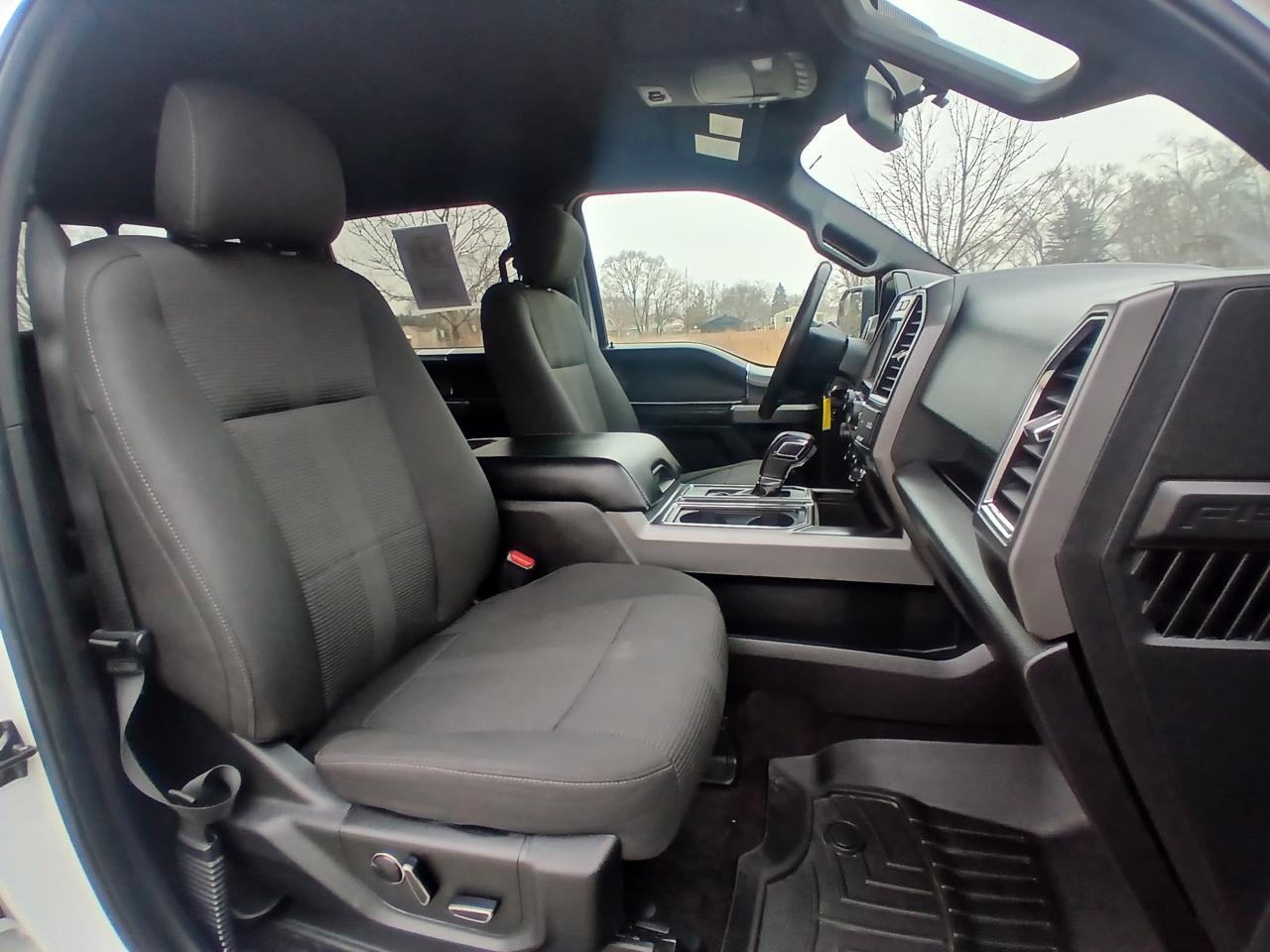 Ford F-150 4WD SuperCrew 145" XLT 2016