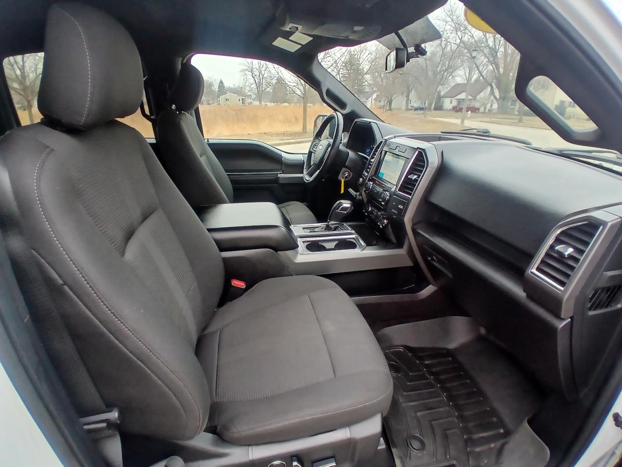 Ford F-150 4WD SuperCrew 145" XLT 2016