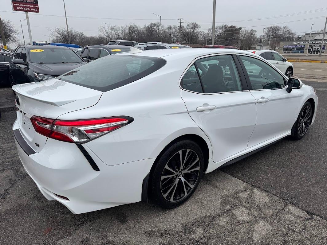 Toyota Camry SE Auto (Natl) 2020