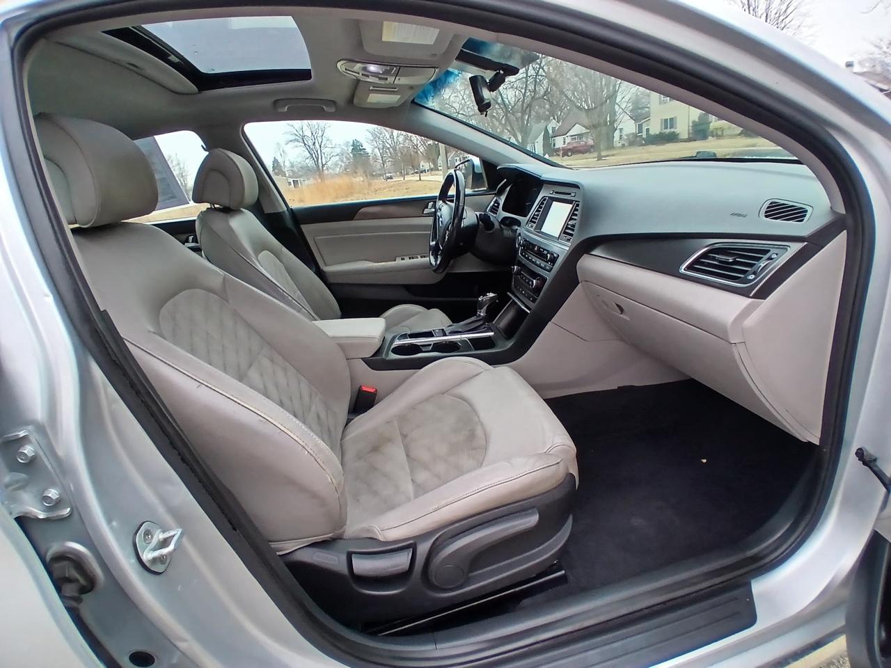 Hyundai Sonata Sport 2.4L 2017