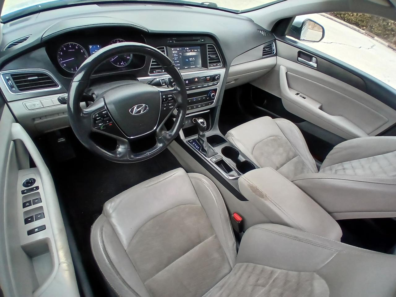 Hyundai Sonata Sport 2.4L 2017