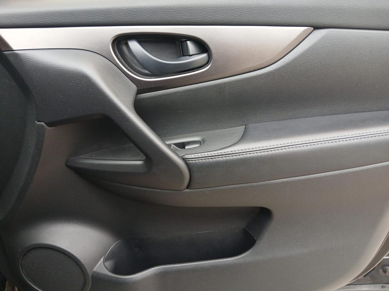 Nissan Rogue Sport AWD S 2017