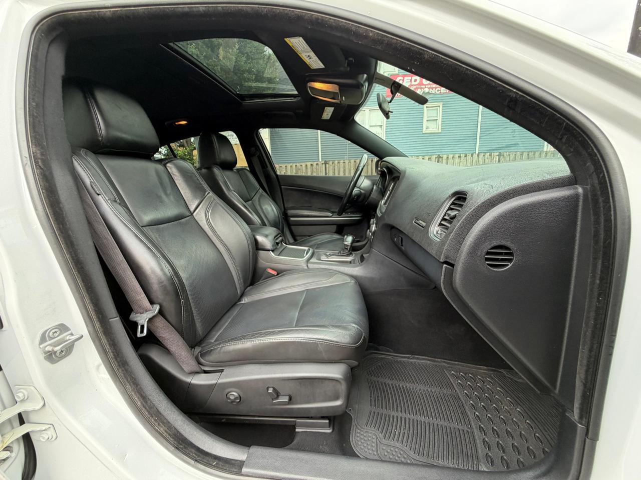Dodge Charger SXT RWD 2019