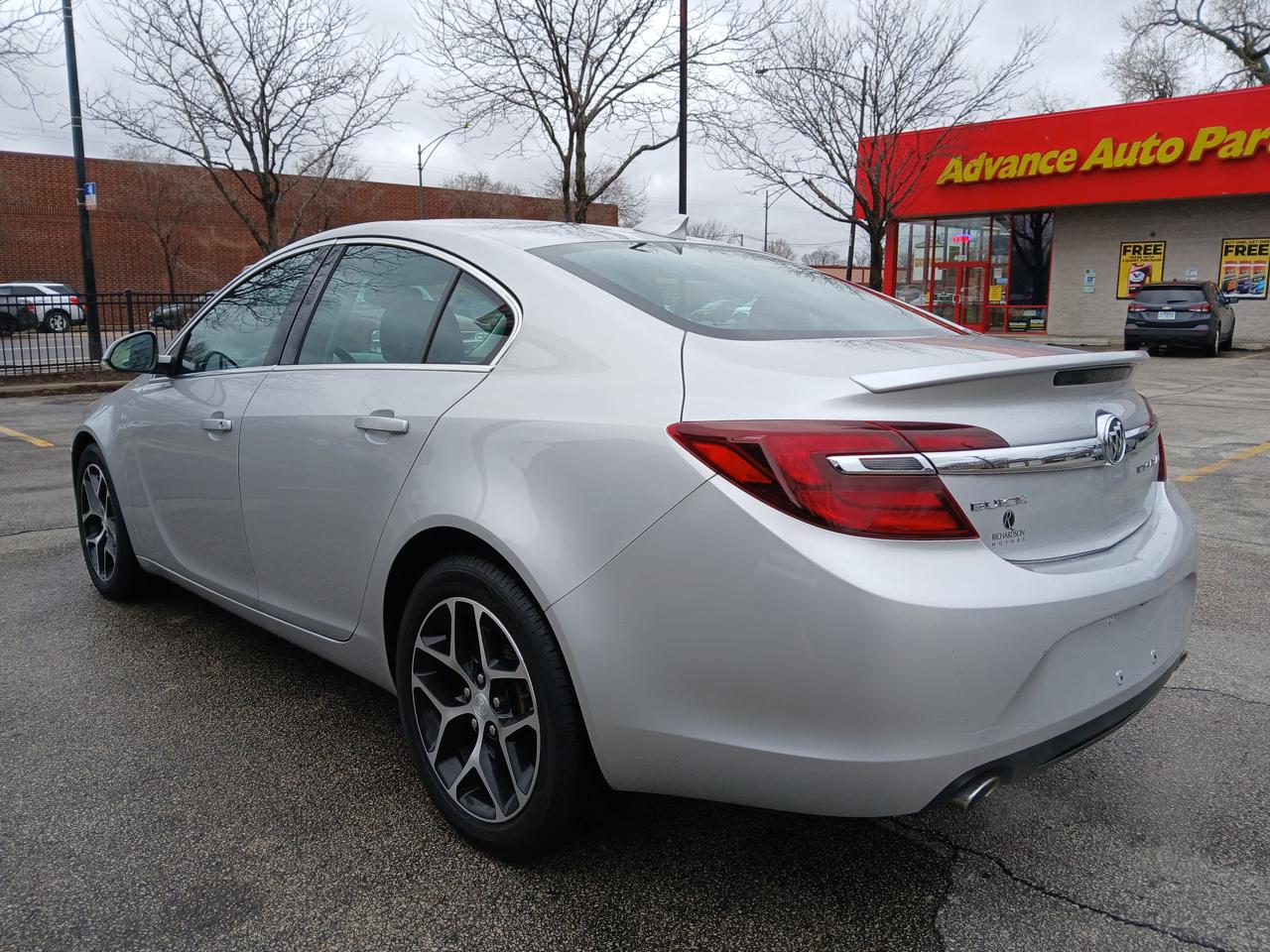 Buick Regal 4dr Sdn Sport Touring FWD 2017