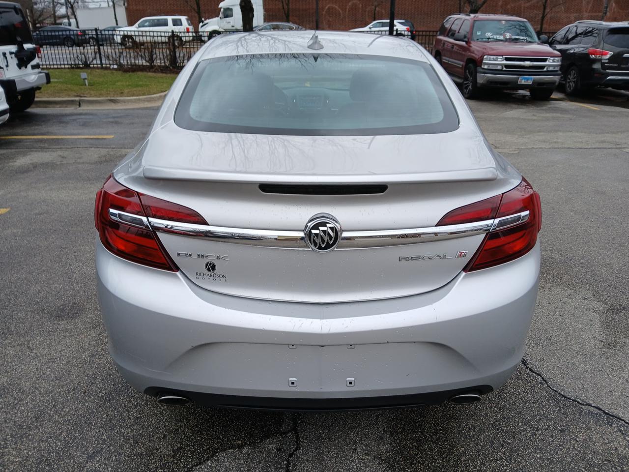 Buick Regal 4dr Sdn Sport Touring FWD 2017