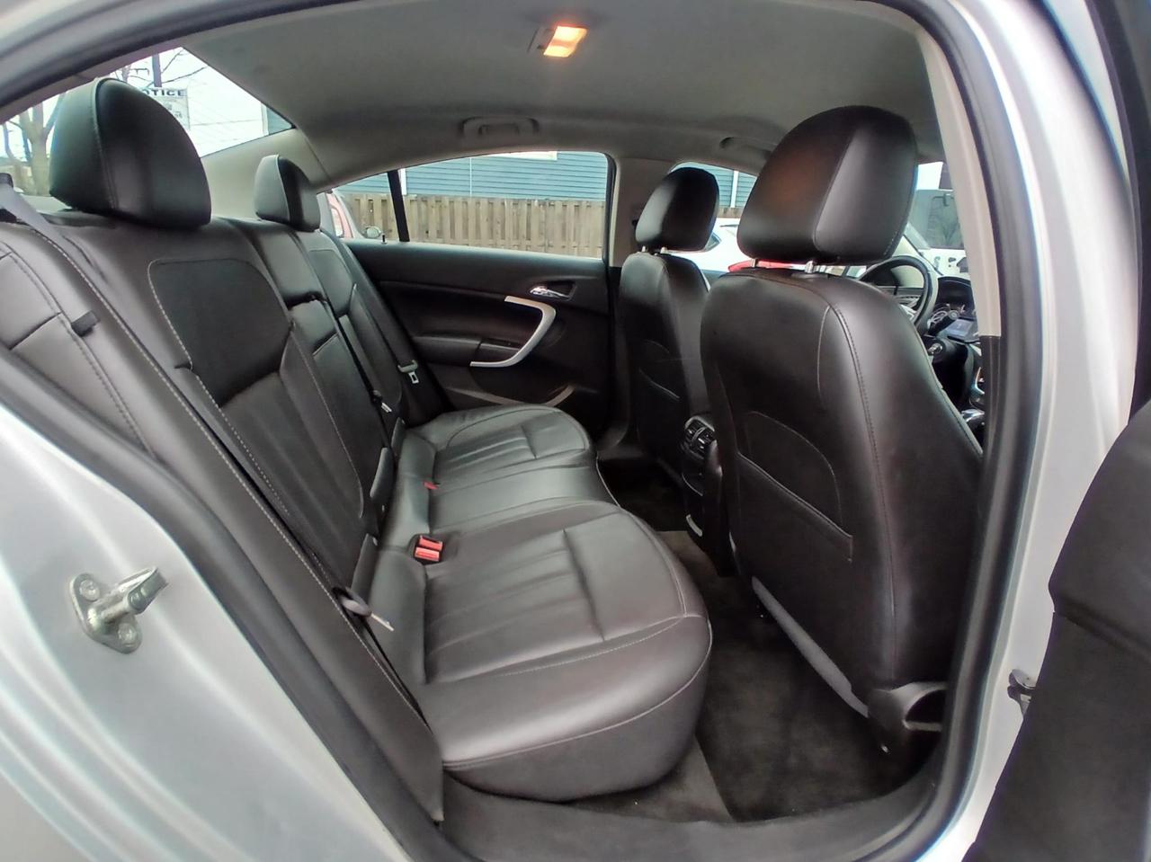 Buick Regal 4dr Sdn Sport Touring FWD 2017