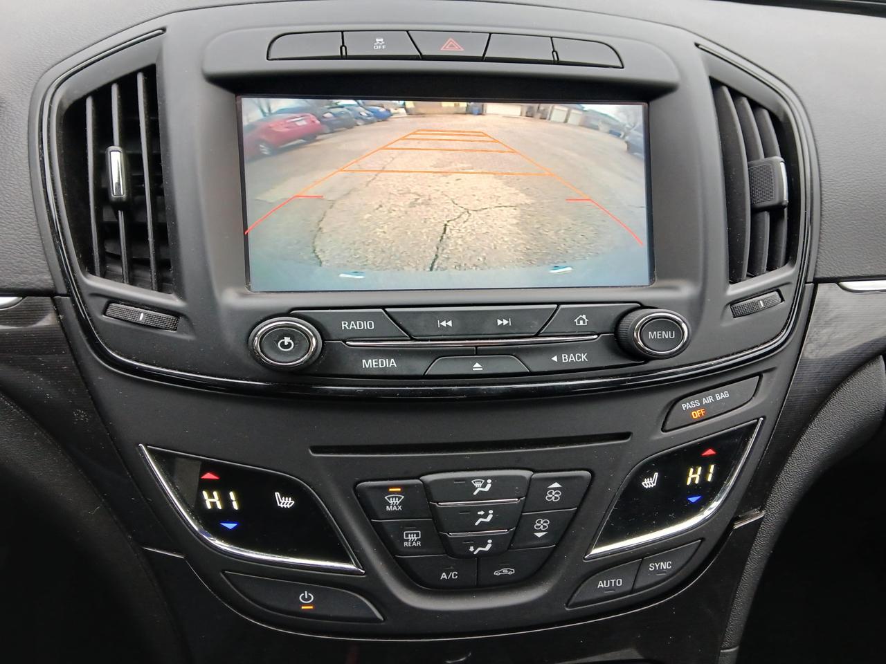 Buick Regal 4dr Sdn Sport Touring FWD 2017