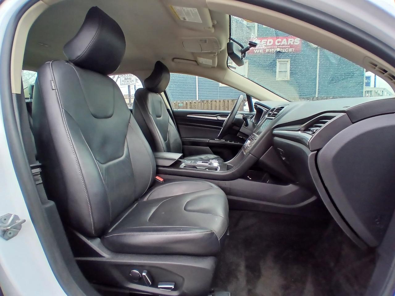 Ford Fusion Hybrid Titanium FWD 2018