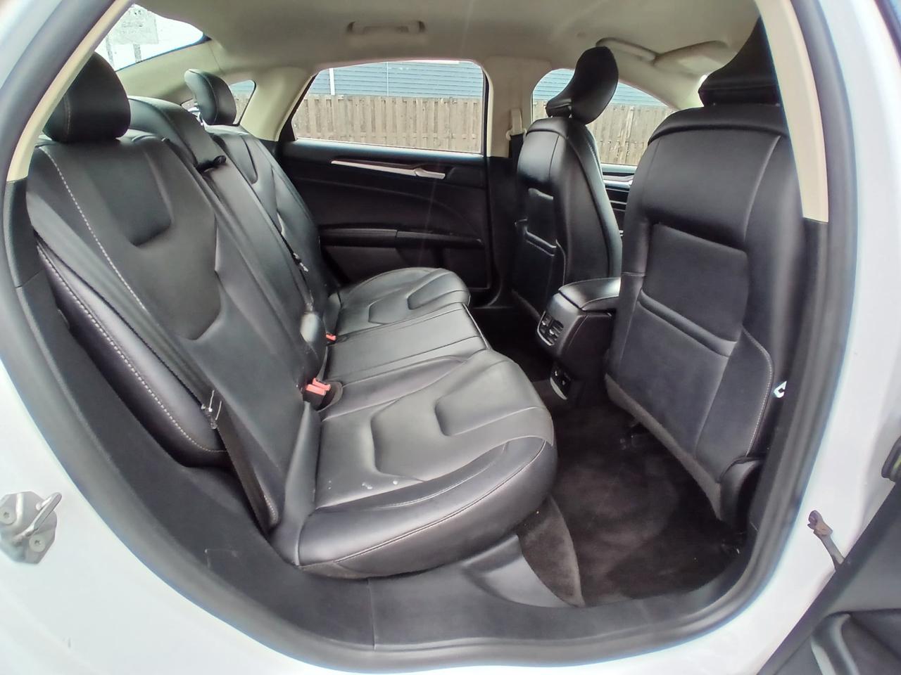 Ford Fusion Hybrid Titanium FWD 2018