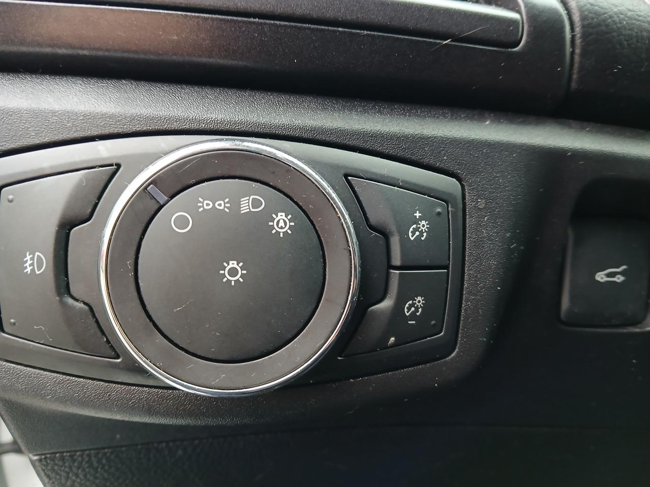 Ford Fusion Hybrid Titanium FWD 2018