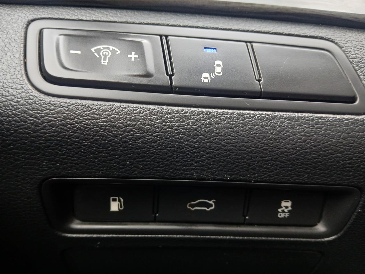 Hyundai Sonata 4dr Sdn 2.4L Limited PZEV 2015