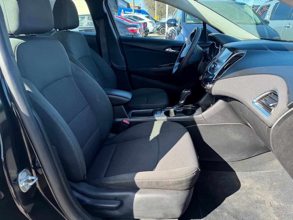 Chevrolet Cruze 4dr Sdn 1.4L LT w/1SD 2017