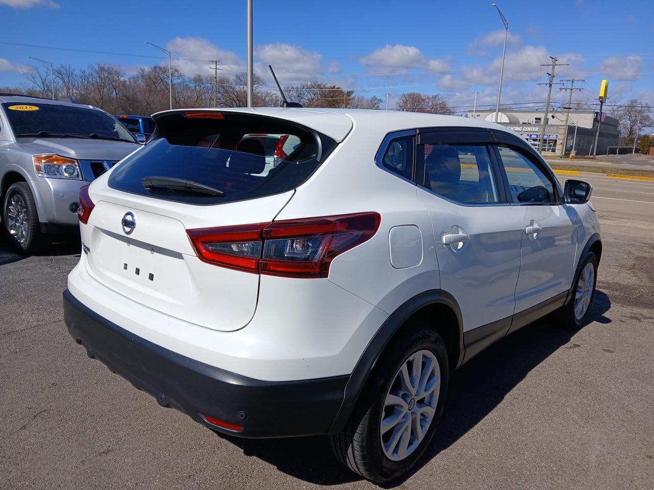 Nissan Rogue Sport FWD S 2021