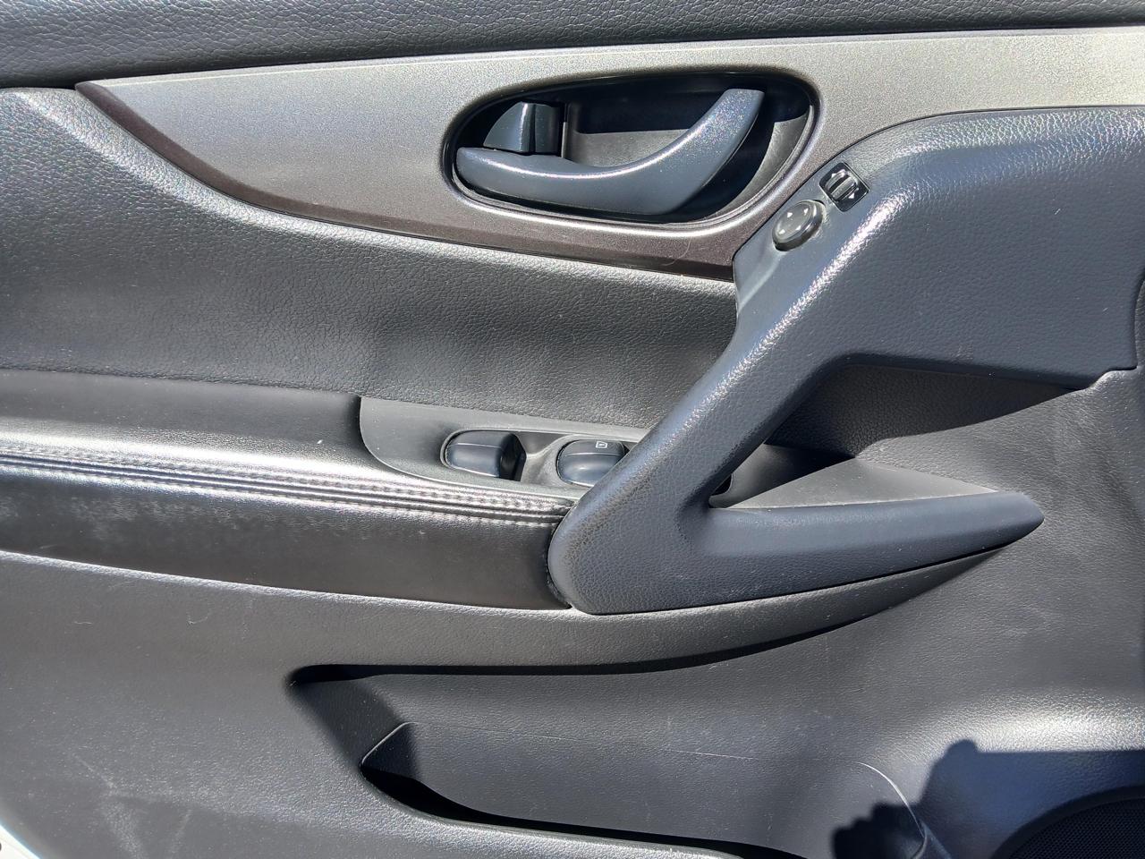 Nissan Rogue Sport FWD S 2021