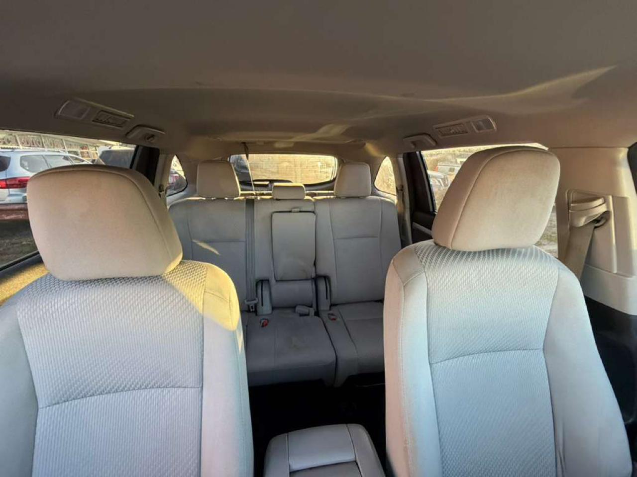 Toyota Highlander LE V6 FWD (Natl) 2017