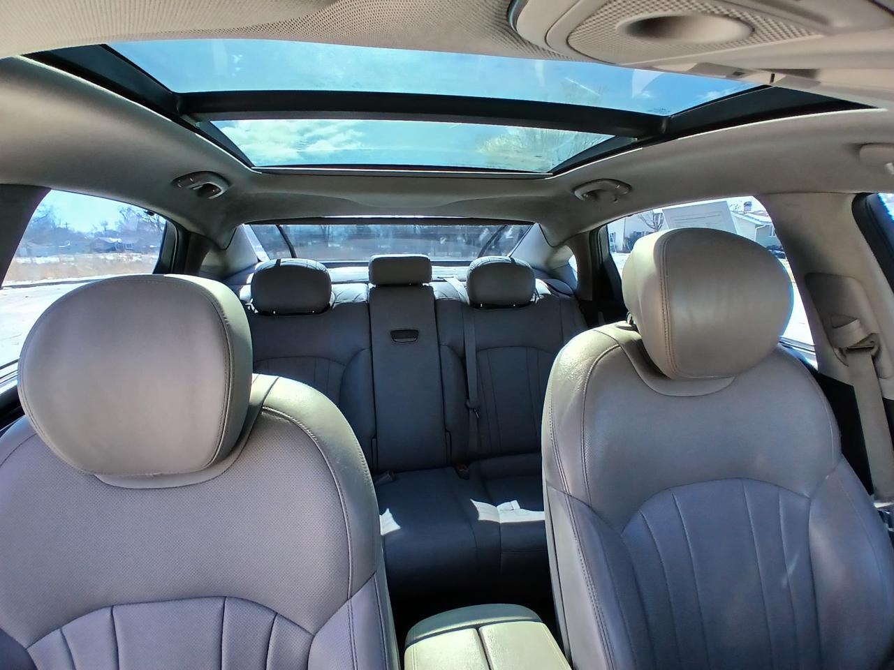 Hyundai Genesis 4dr Sdn V6 3.8L RWD 2016