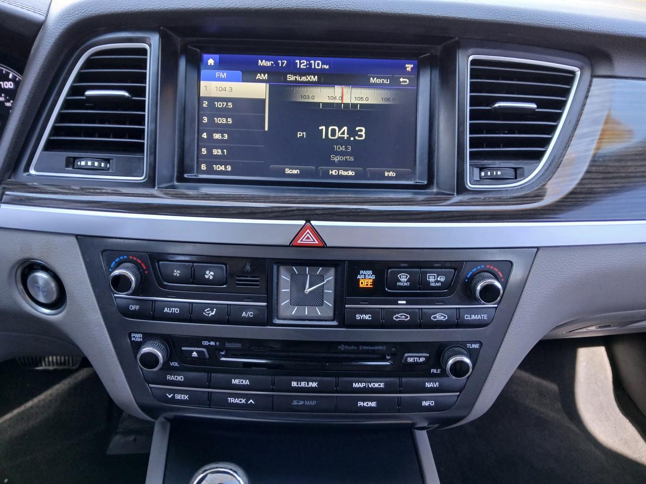Hyundai Genesis 4dr Sdn V6 3.8L RWD 2016