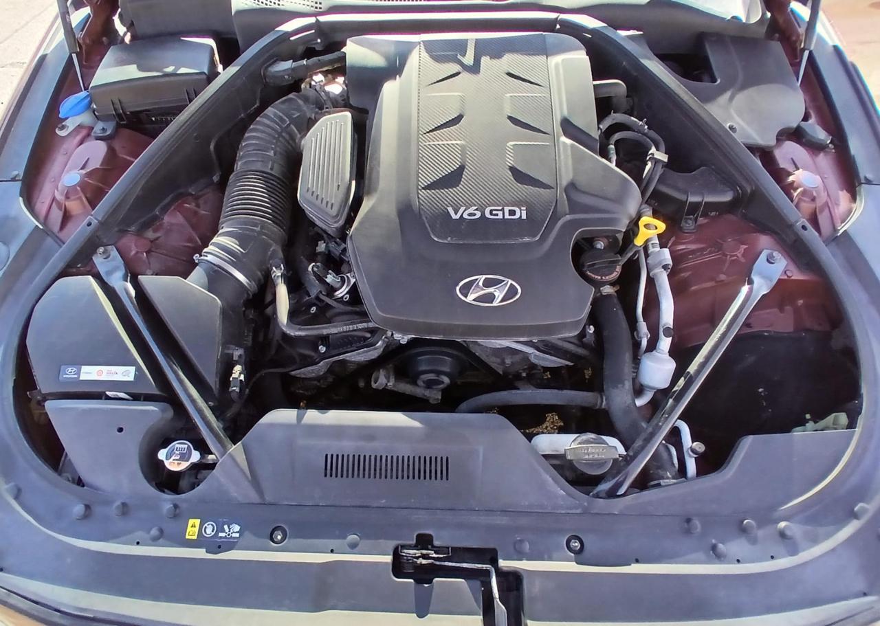 Hyundai Genesis 4dr Sdn V6 3.8L RWD 2016