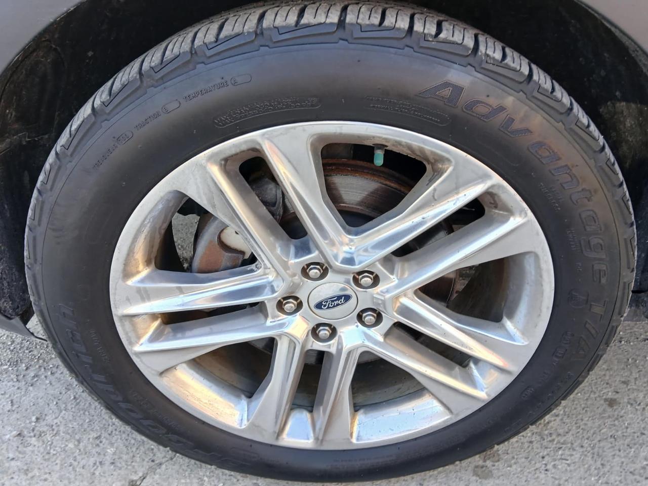 Ford Explorer Limited 4WD 2017