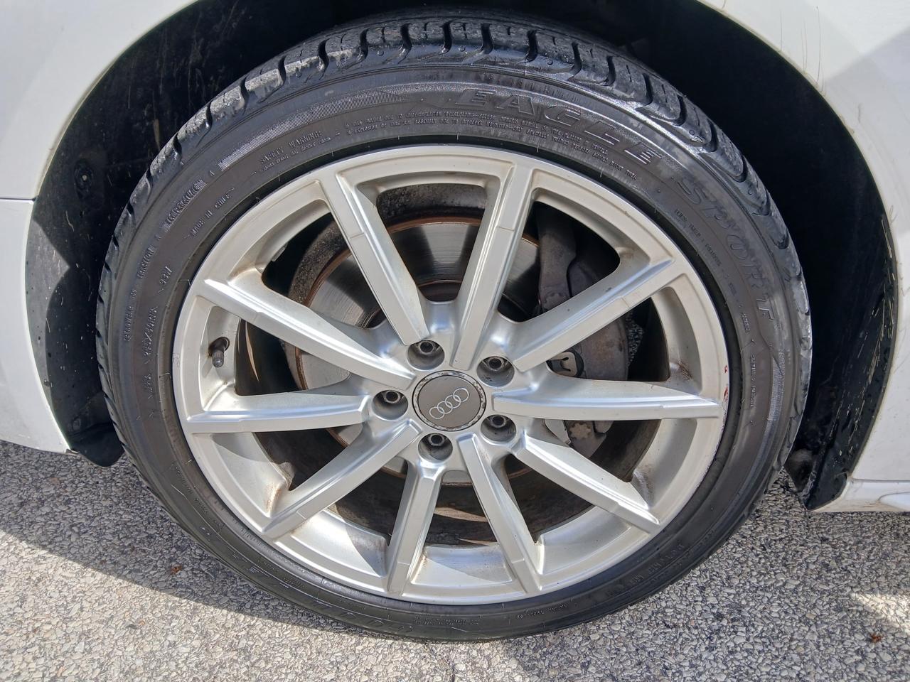 Audi A4 4dr Sdn CVT FrontTrak 2.0T Premium Plus 2014