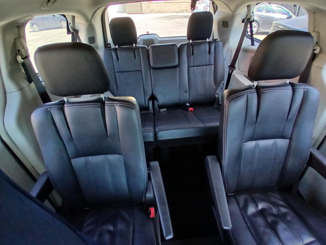 Chrysler Town & Country 4dr Wgn Touring 2015