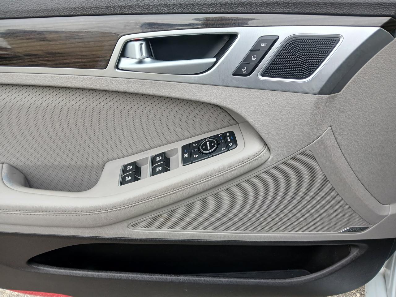 Genesis G80 3.8L AWD 2017