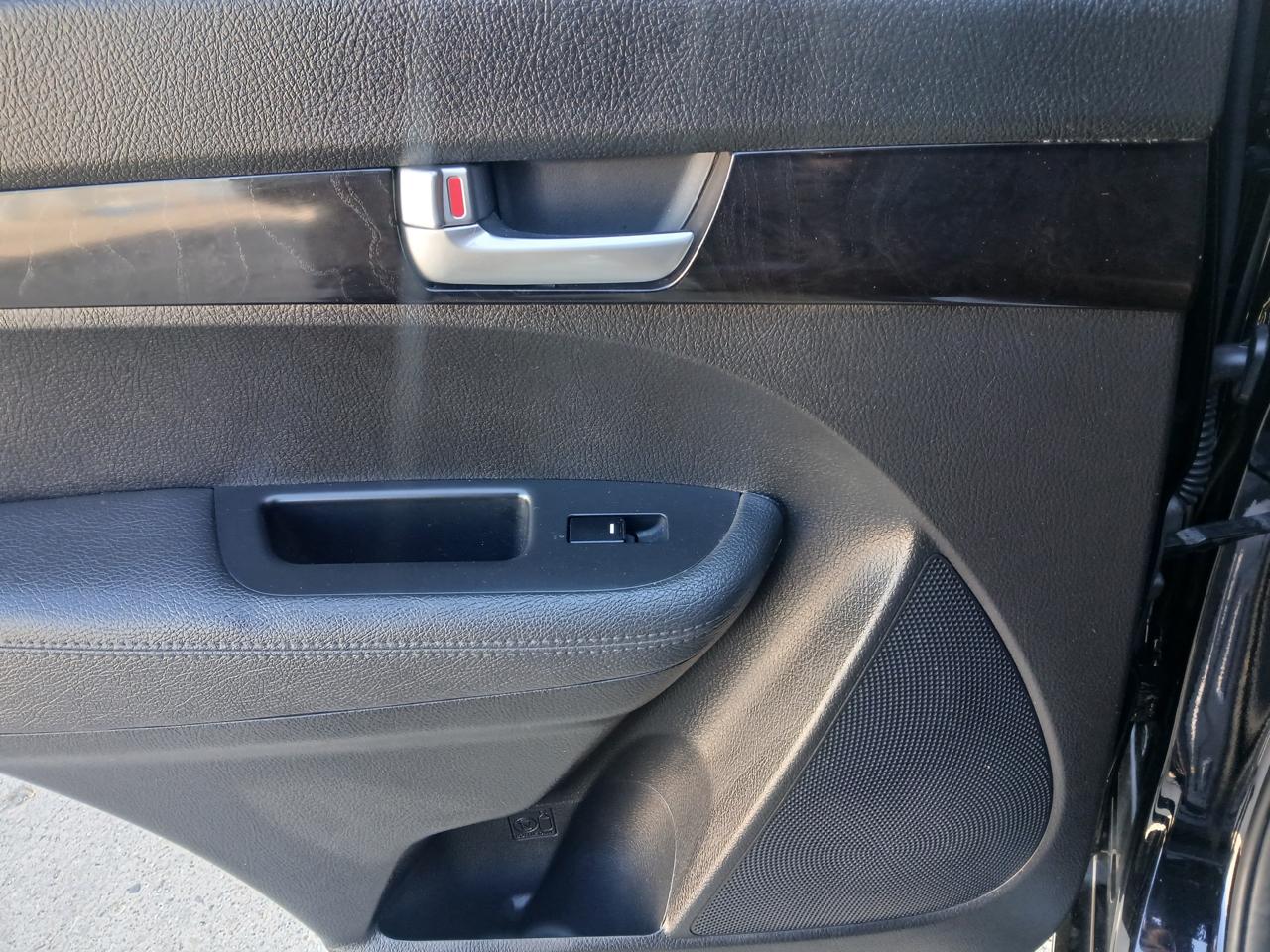 Kia Sorento AWD 4dr V6 SX 2015