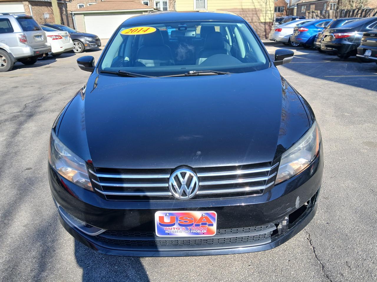 Volkswagen Passat 4dr Sdn 1.8T Auto SE w/Sunroof & Nav 2014