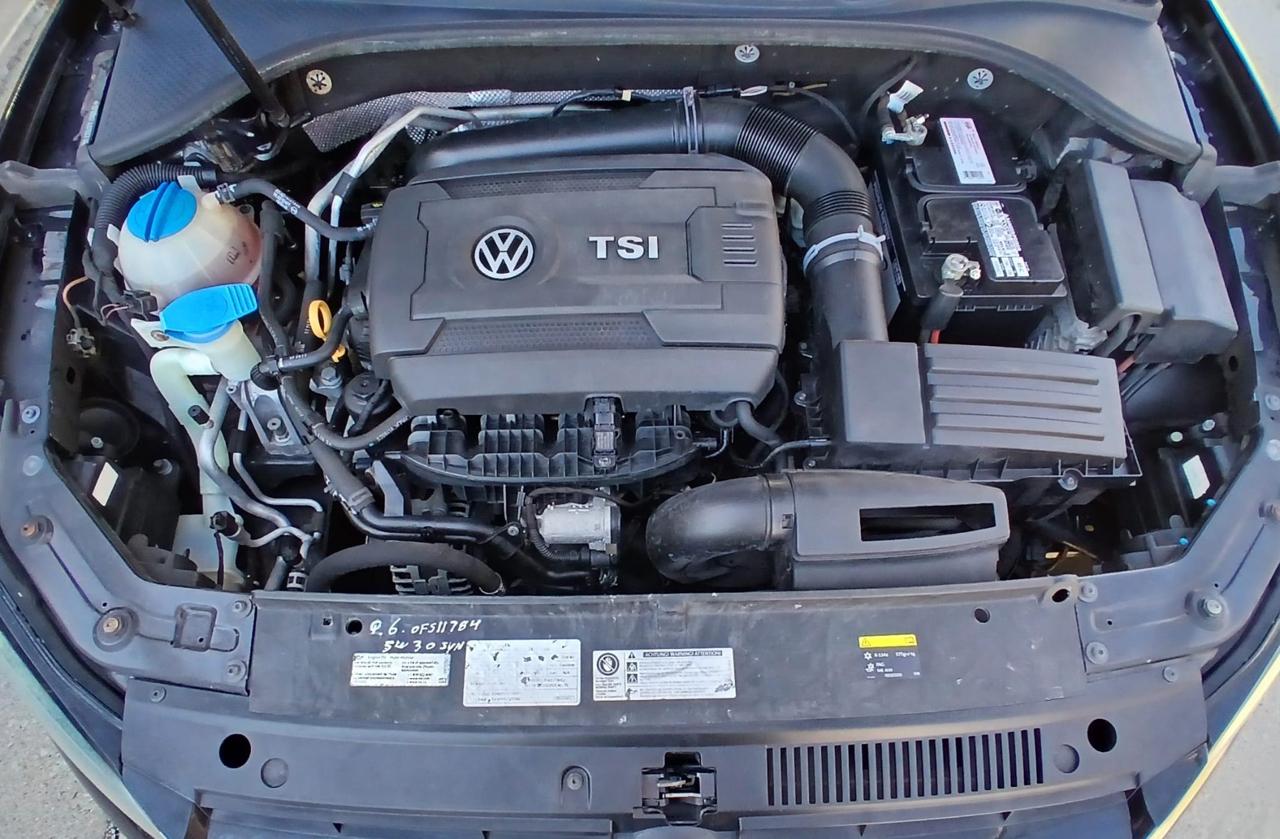 Volkswagen Passat 4dr Sdn 1.8T Auto SE w/Sunroof & Nav 2014