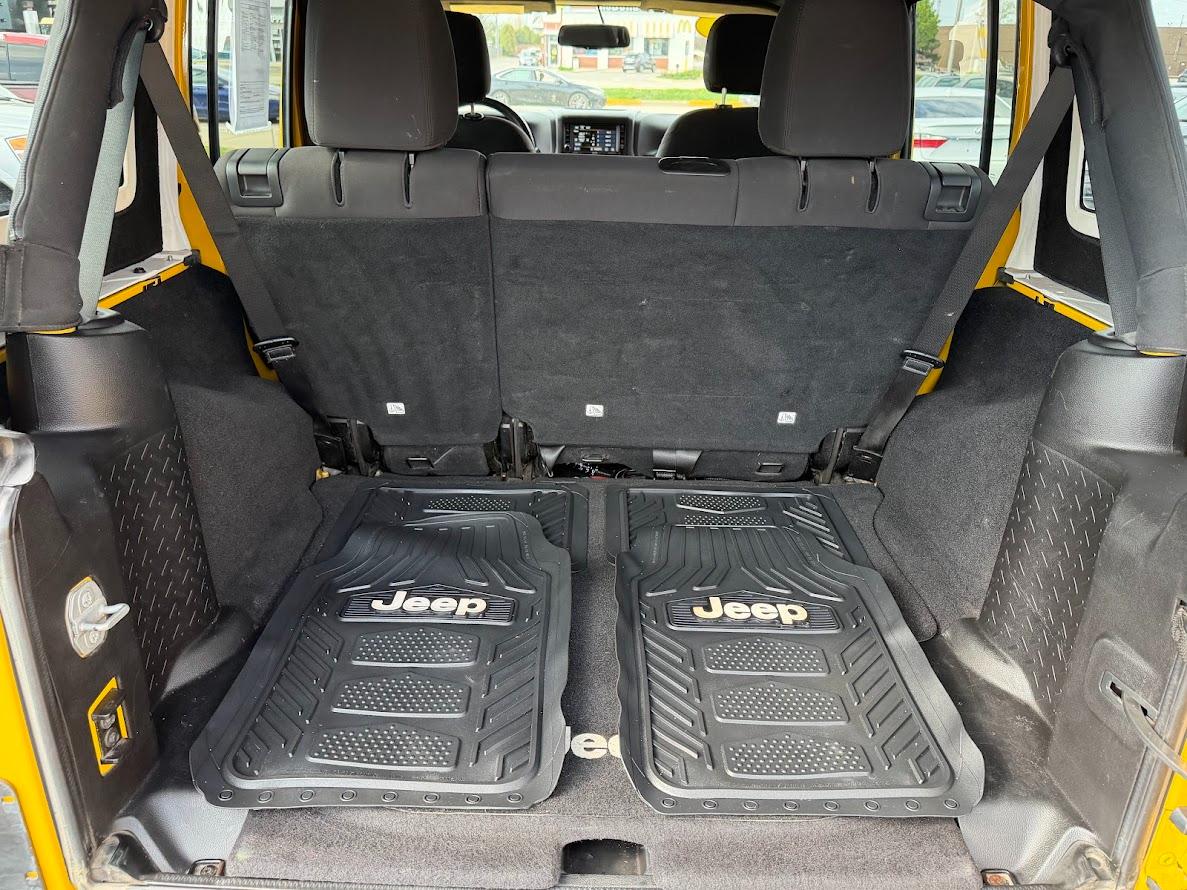 Jeep Wrangler Unlimited 4WD 4dr Sport 2015