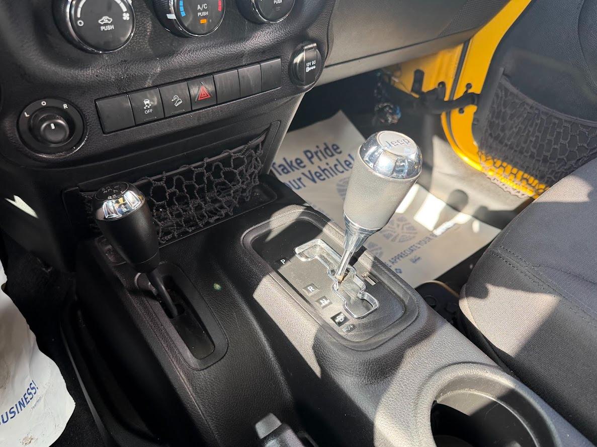 Jeep Wrangler Unlimited 4WD 4dr Sport 2015