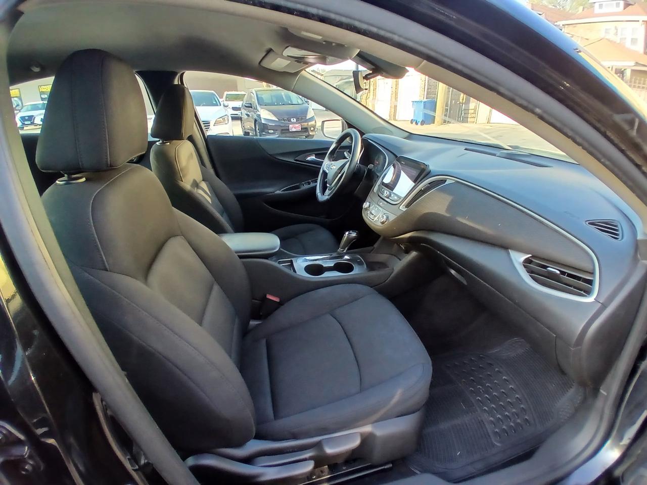 Chevrolet Malibu 4dr Sdn RS 2019