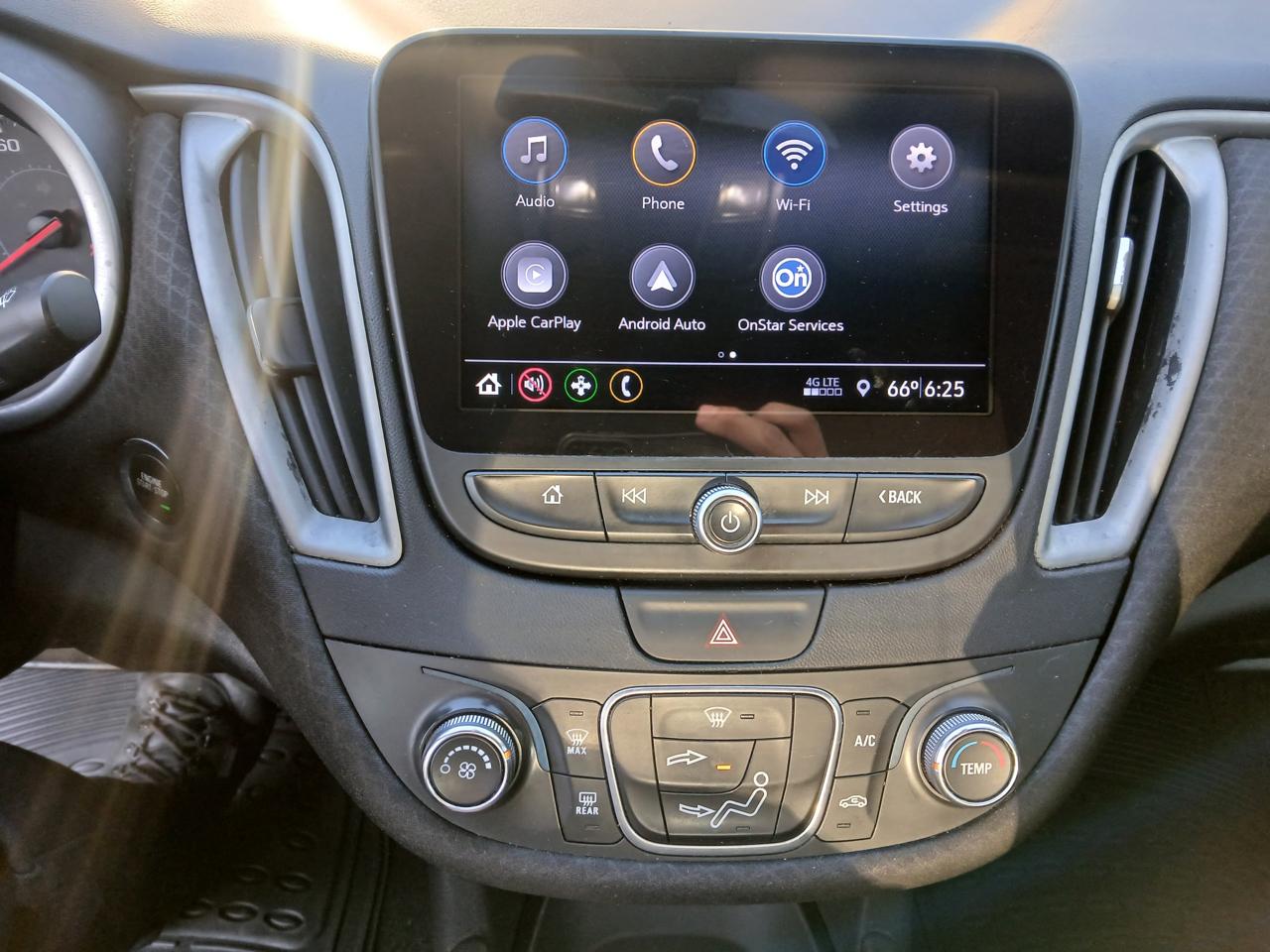 Chevrolet Malibu 4dr Sdn RS 2019