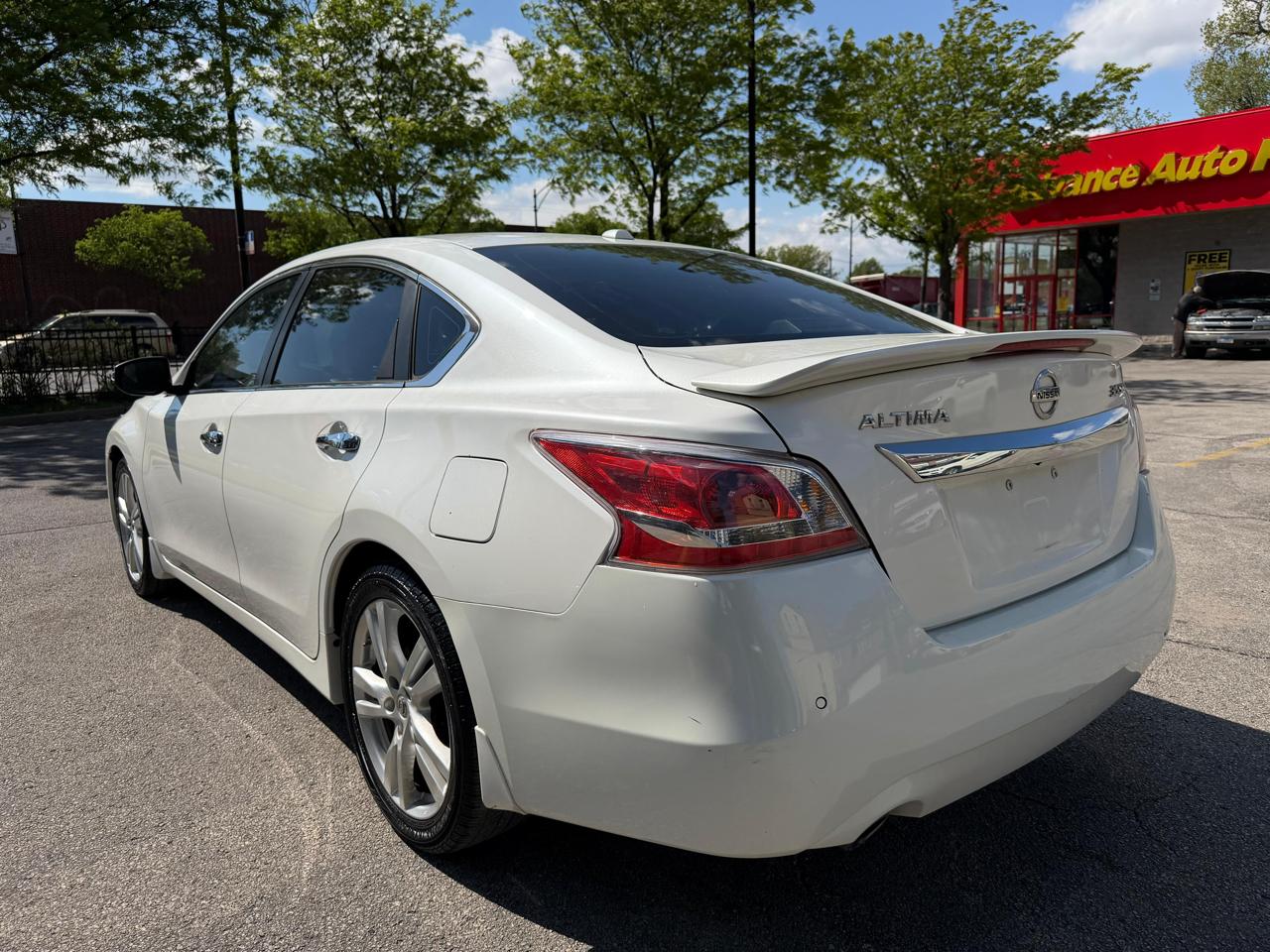 Nissan Altima 4dr Sdn V6 3.5 SL 2015