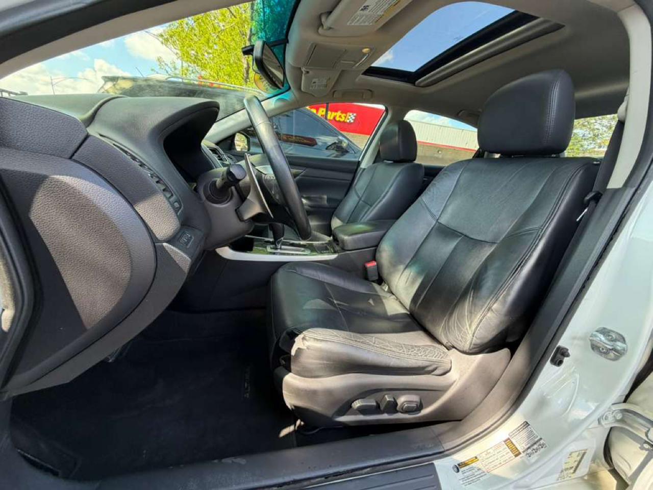 Nissan Altima 4dr Sdn V6 3.5 SL 2015
