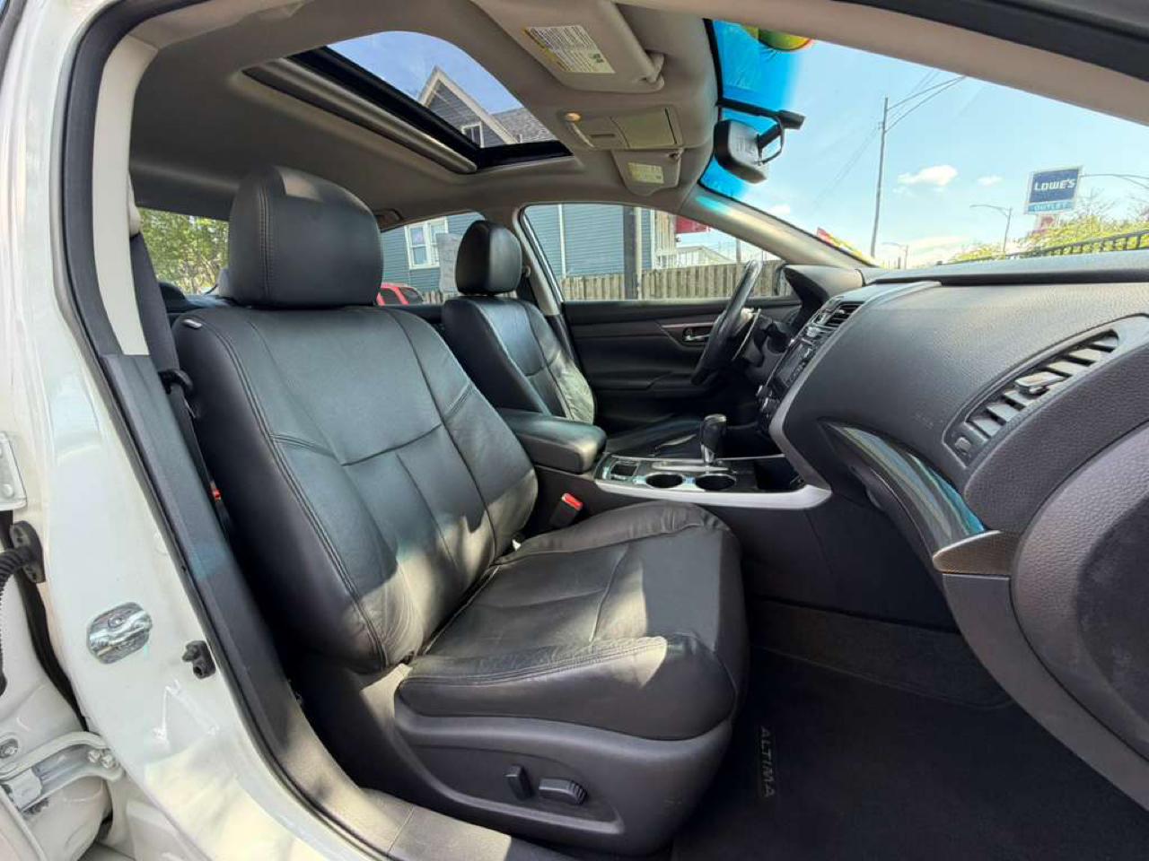 Nissan Altima 4dr Sdn V6 3.5 SL 2015