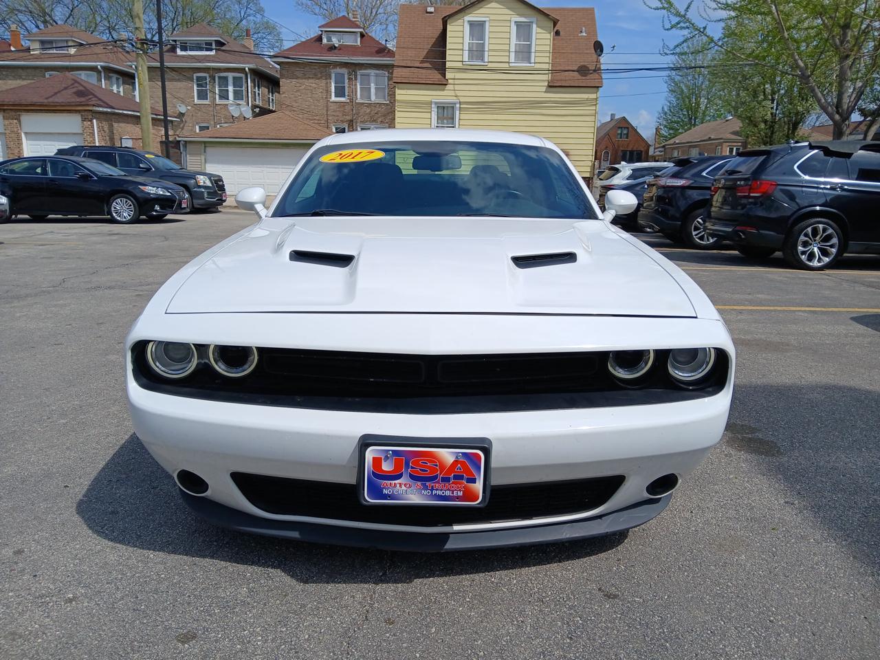 Dodge Challenger SXT Coupe 2017