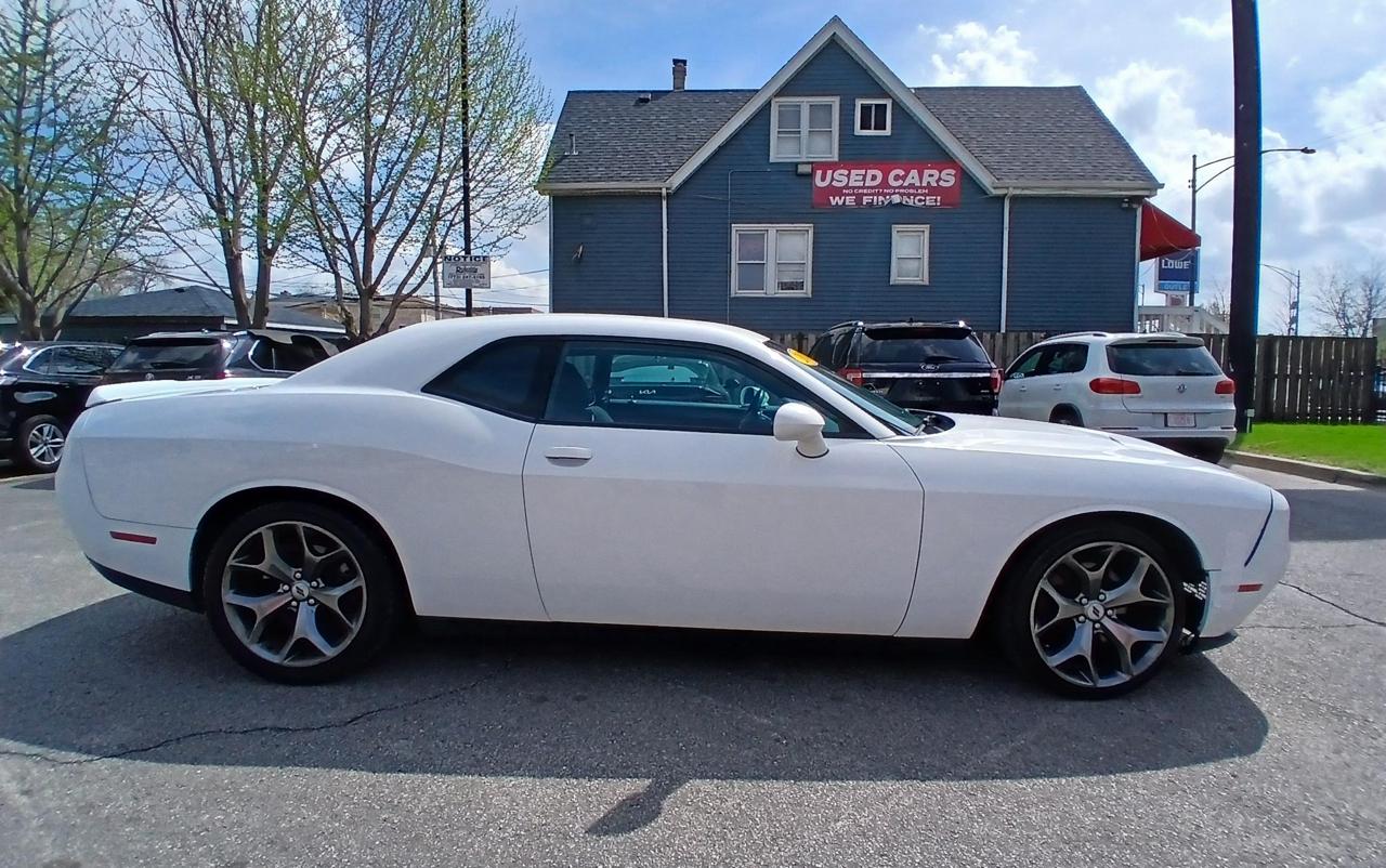 Dodge Challenger SXT Coupe 2017