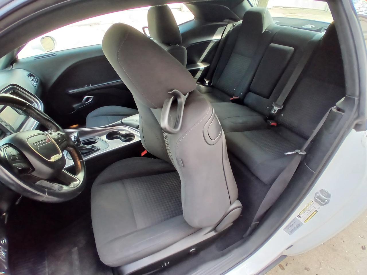 Dodge Challenger SXT Coupe 2017