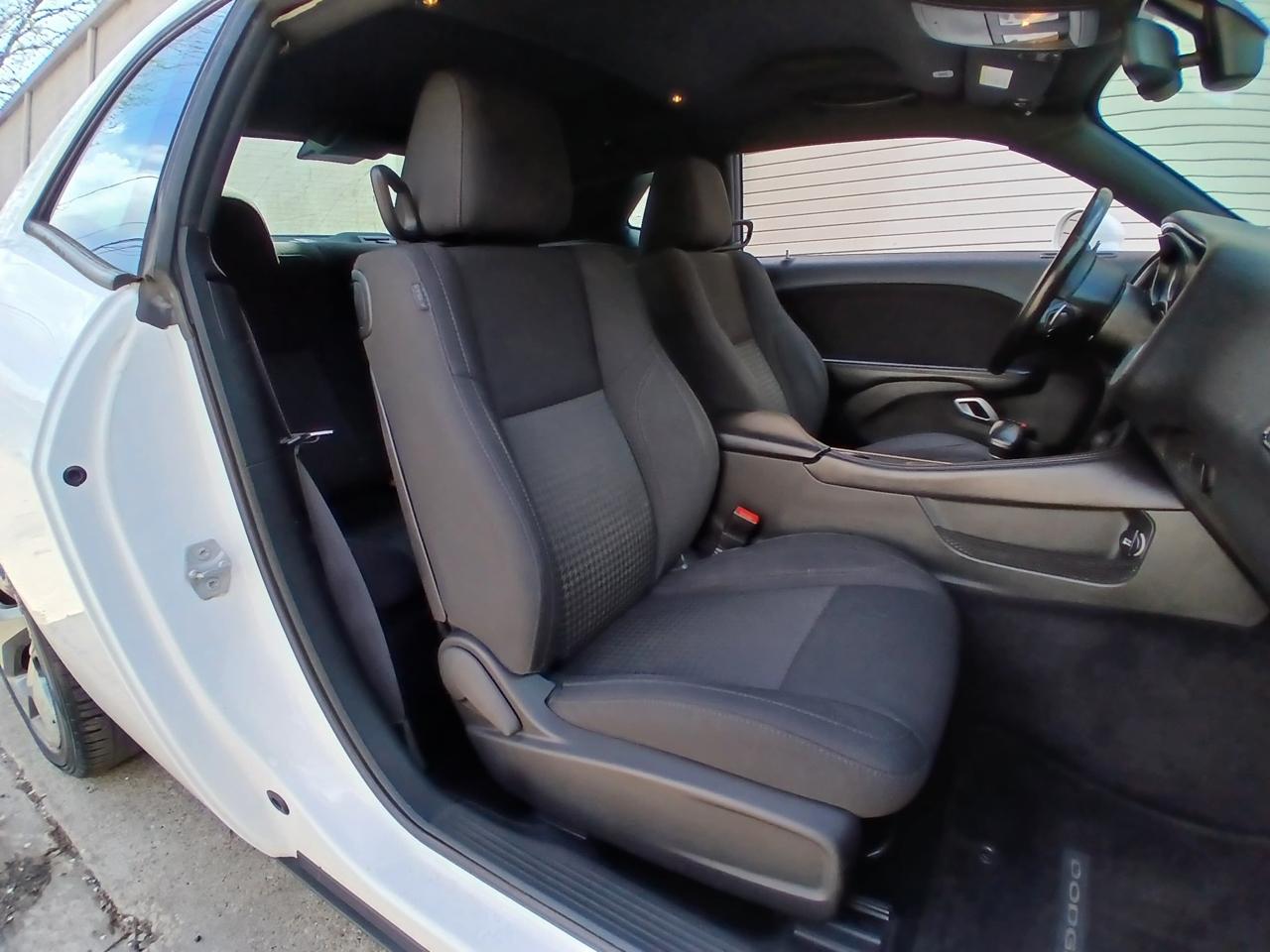 Dodge Challenger SXT Coupe 2017