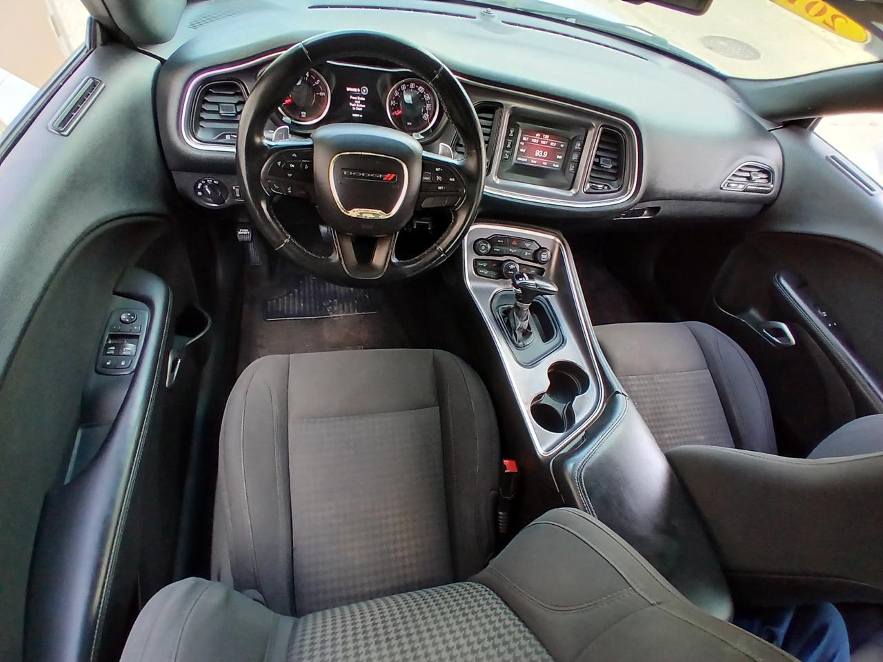 Dodge Challenger SXT Coupe 2017