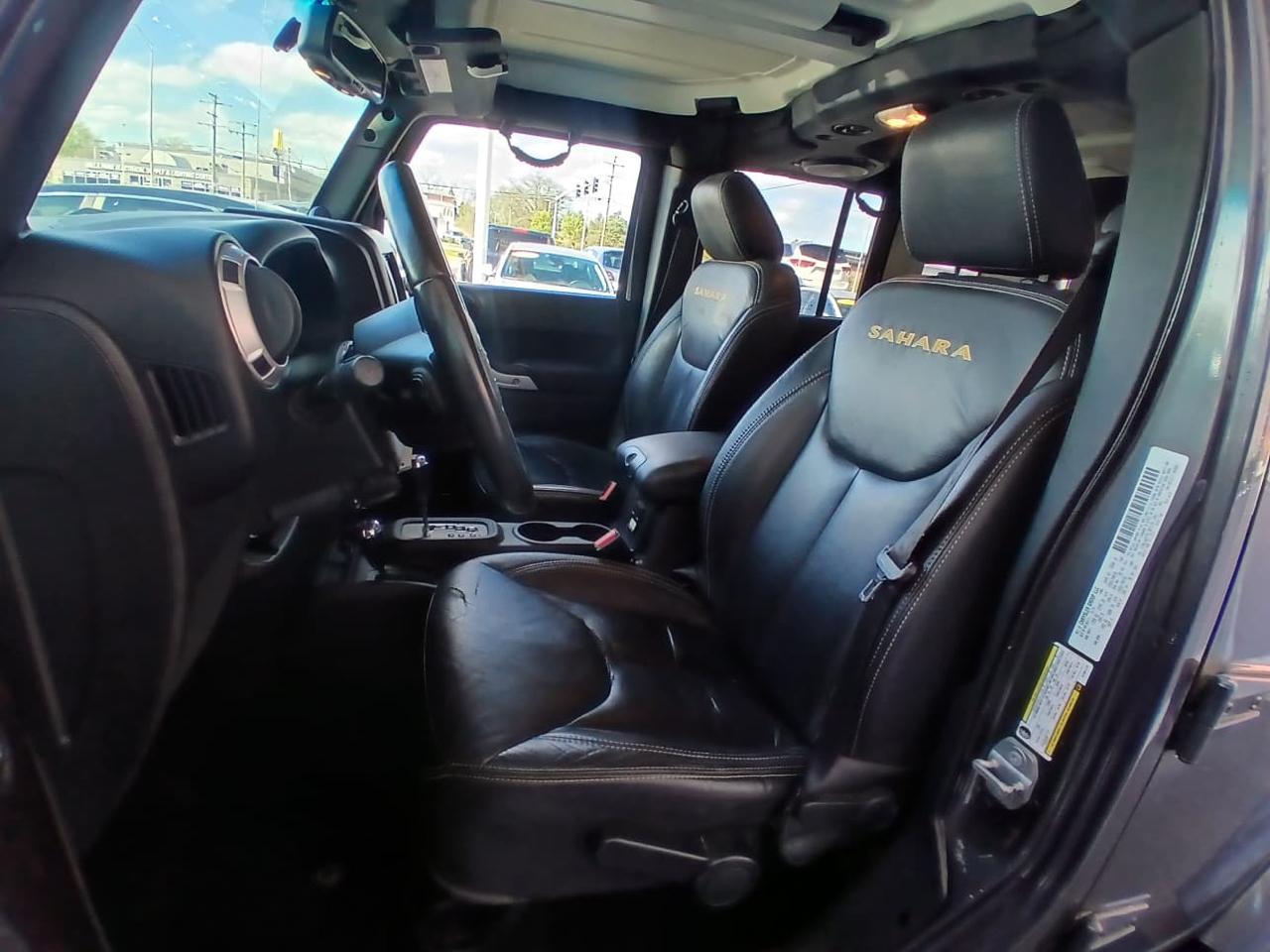 Jeep Wrangler Unlimited 4WD 4dr Sahara 2014