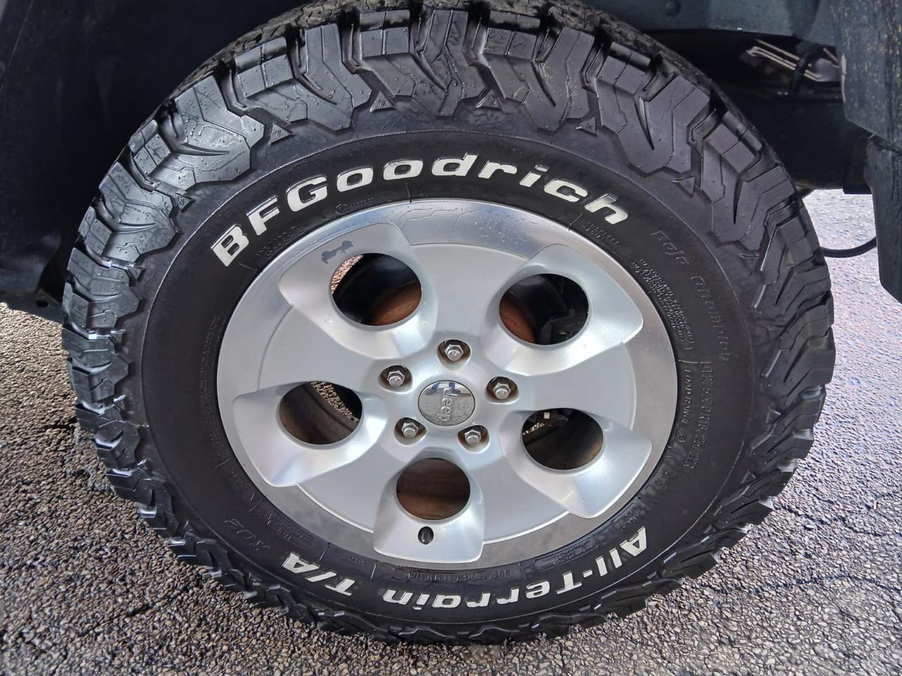 Jeep Wrangler Unlimited 4WD 4dr Sahara 2014